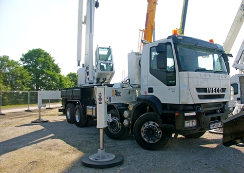  Altec ()   – ,    Iveco Trakker 8×4