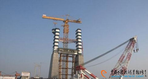 Китай представит миру самый большой башенный кран